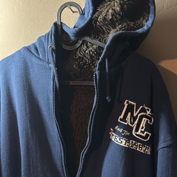 Men’s hoodie with inner Sherpa lining. - Picture 2 of 3